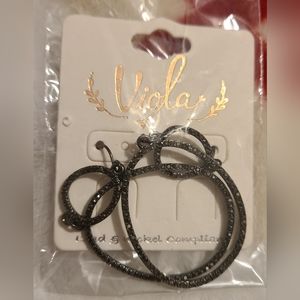 Viola sparkle black earrings